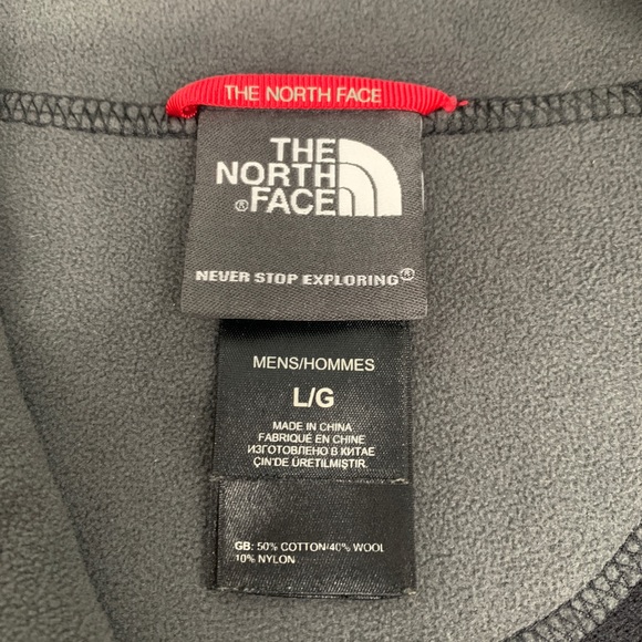 North Face Men’s Quarter Zip Black Pullover Sweater Size Large - Picture 2 of 6